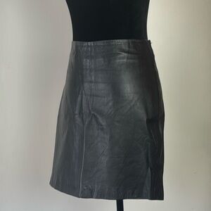 Blanc Noir black leather women’s skirt size 8